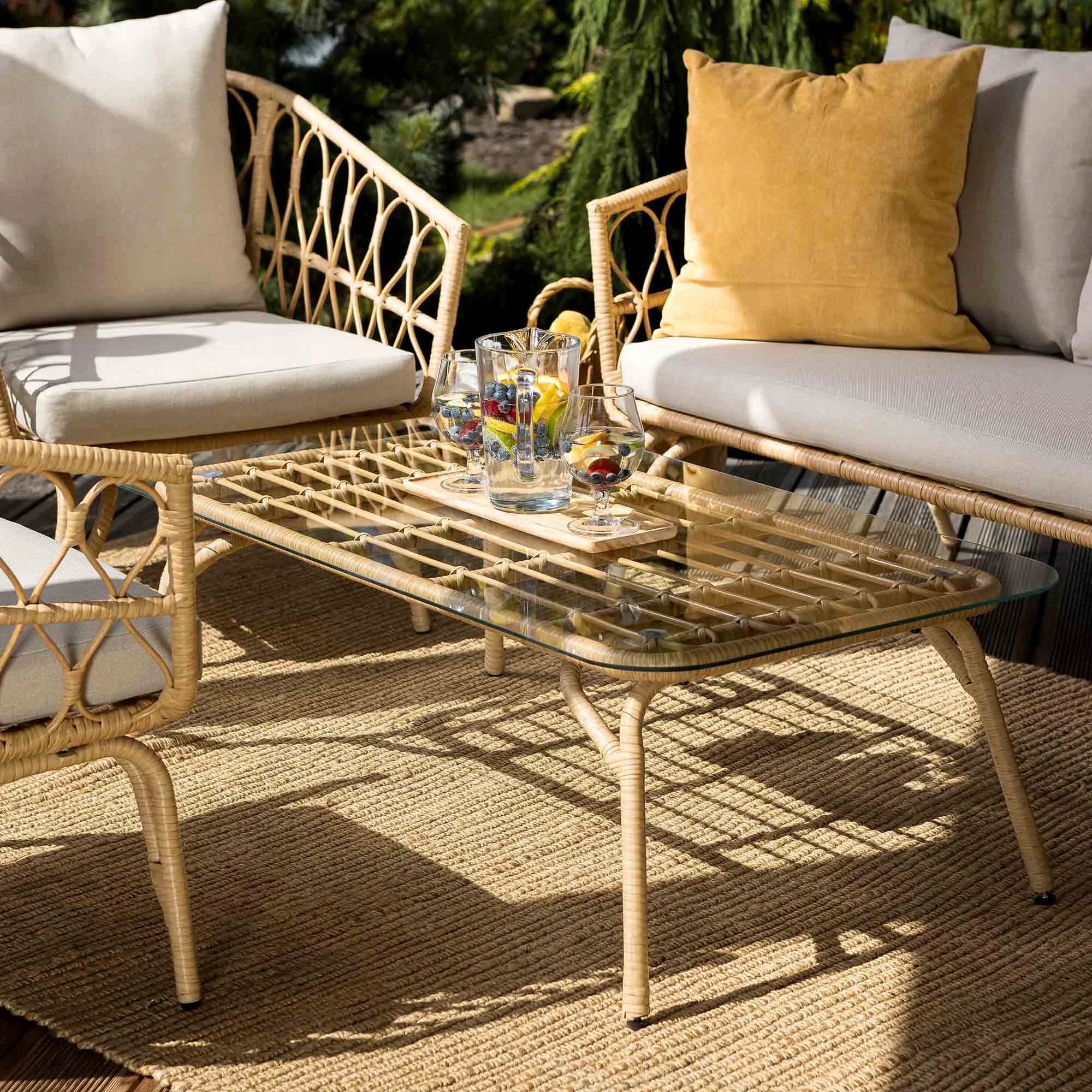 Zestaw Mebli Ogrodowych Teramo 5 osobowy Zestaw Stolik Sofa Fotele Materiał dominujący technorattan