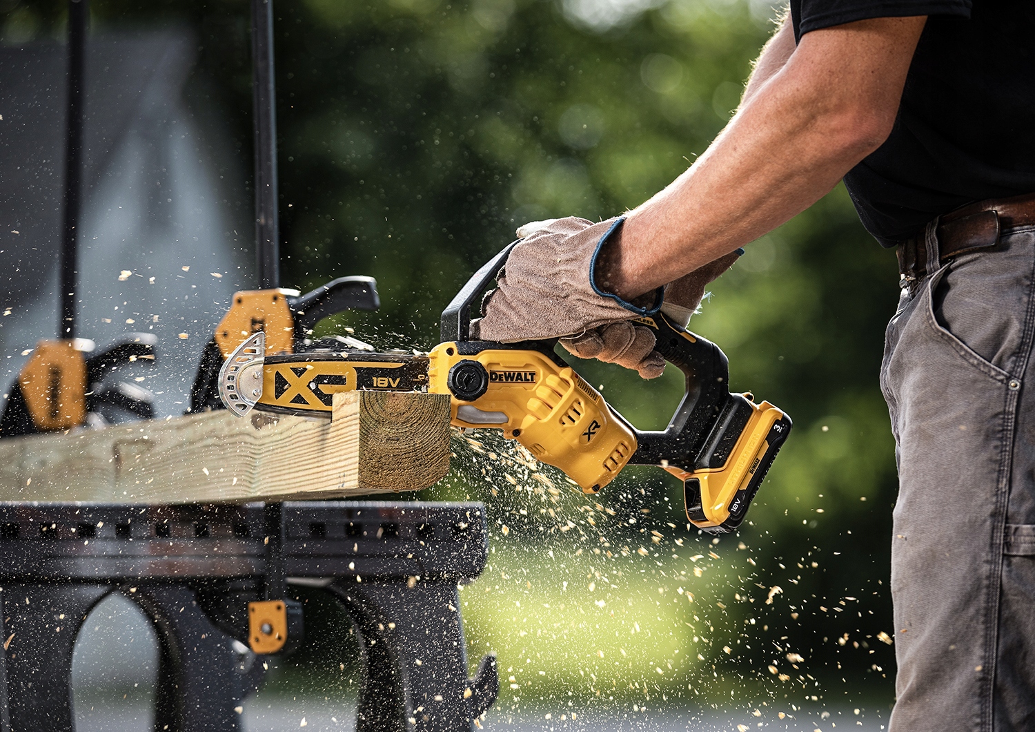 Piła łańcuchowa akumulatorowa gałęziowa 20cm 18V DeWALT DCMPS520N-QW Certyfikaty zgodności CE