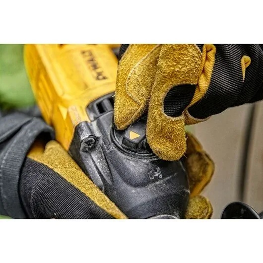 Młotowiertarka SDS-Plus DeWalt D25133K 800W 2,6J Funkcyjność 3-funkcyjny (wiercenie z i bez udaru, podkuwanie)