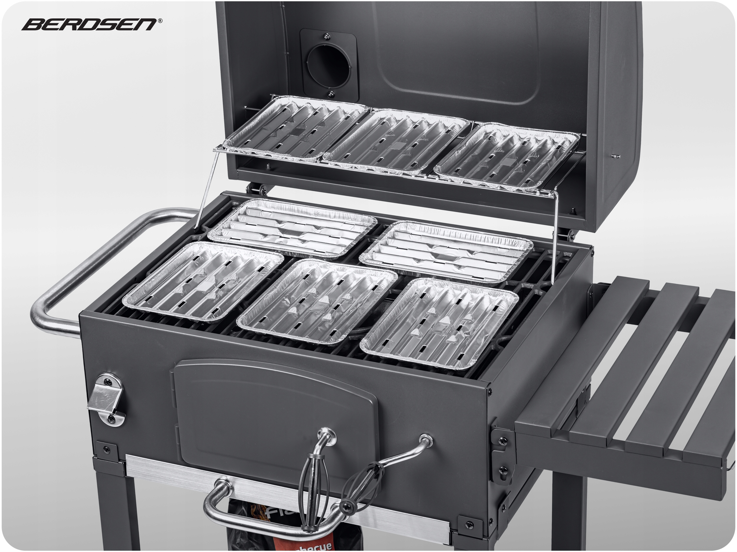 GRILL WĘGLOWY OGRODOWY KOMIN ŻELIWNY RUSZT 57 x 43cm + TERMOMETR DUŻY Wysokość grilla 122 cm