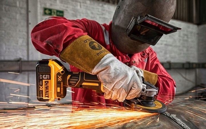 DeWalt DCG405N SZLIFIERKA KĄTOWA BEZSZCZOTKOWA akumulatorowa 18V Kod producenta DCG405P2